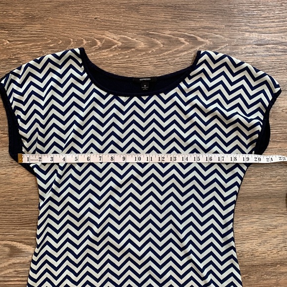 Espresso Women's Medium Lightweight Blue Chevron Blouse Blazer Business Casual - Picture 5 of 5